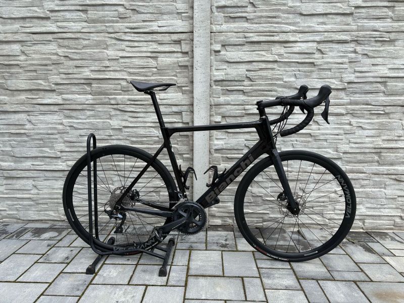 Bianchi sprint Ultegra disc - wattmetr 4iiii 