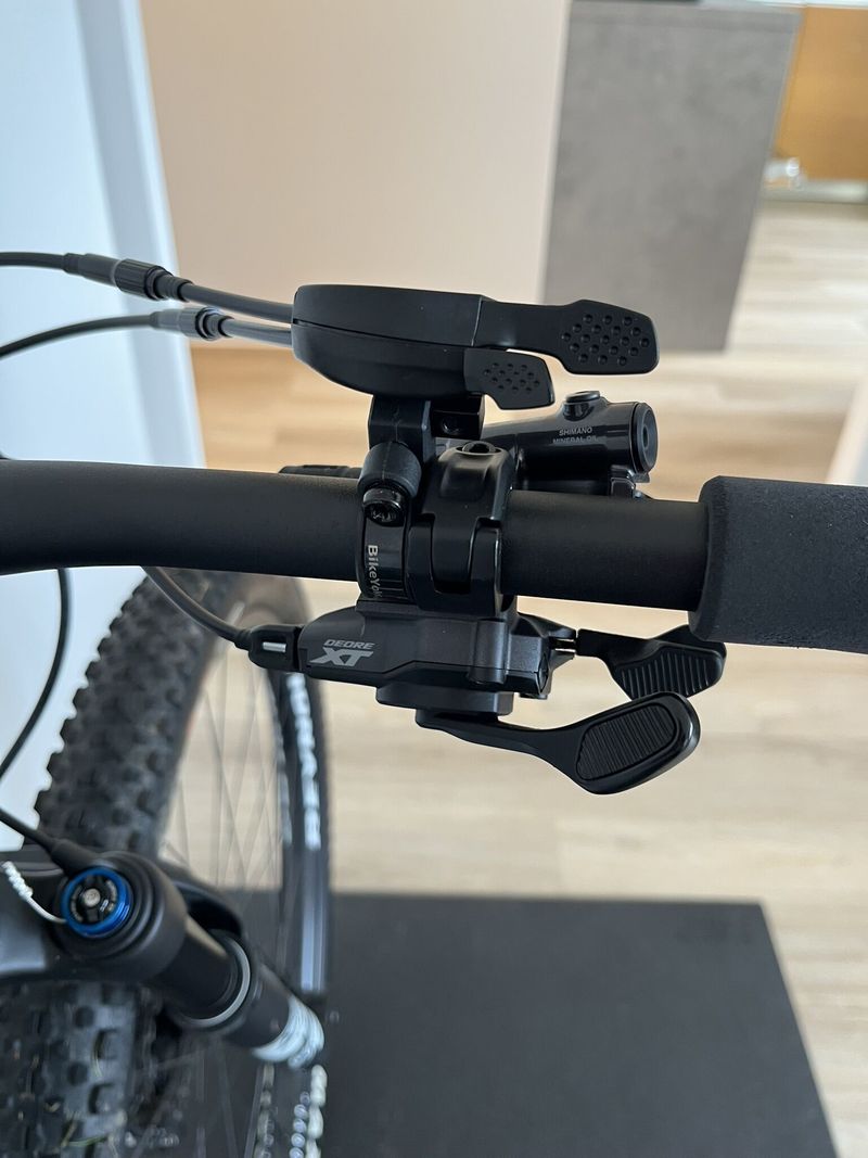 CANYON Lux World Cup CF Custom Build - vel. S