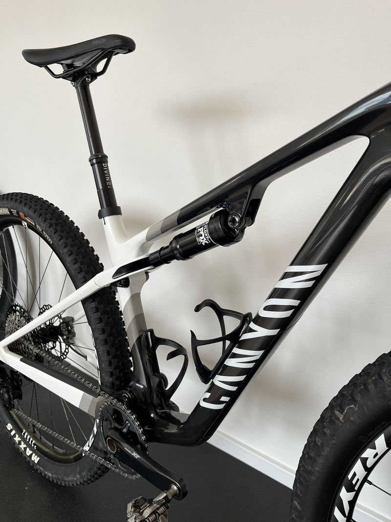 CANYON Lux World Cup CF Custom Build - vel. S