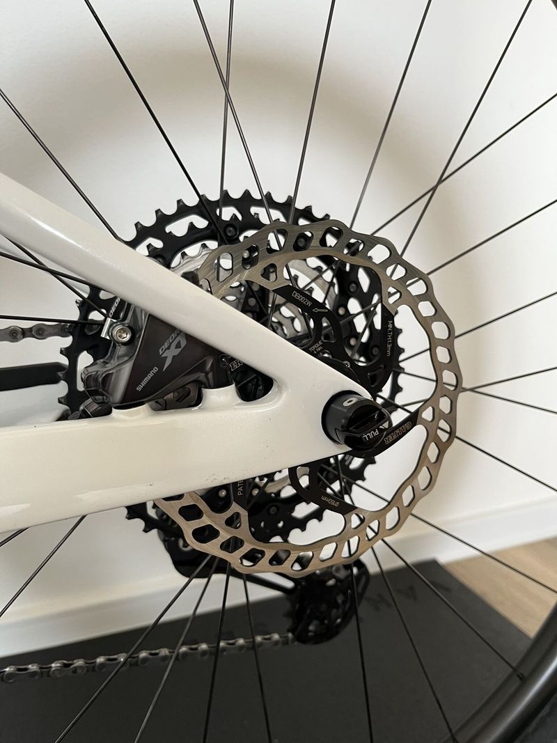 CANYON Lux World Cup CF Custom Build - vel. S