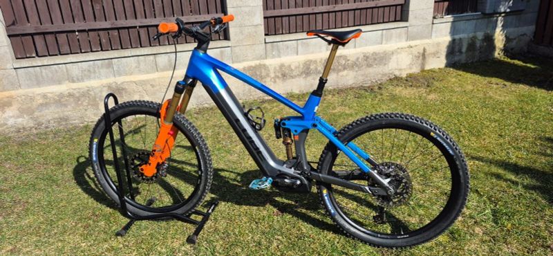 CUBE STEREO HYBRID 160 HPC ACTION TEAM