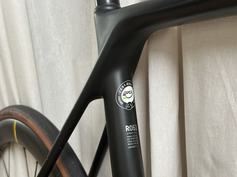 Canyon Ultimate CF SL Disc 8.0 Di2