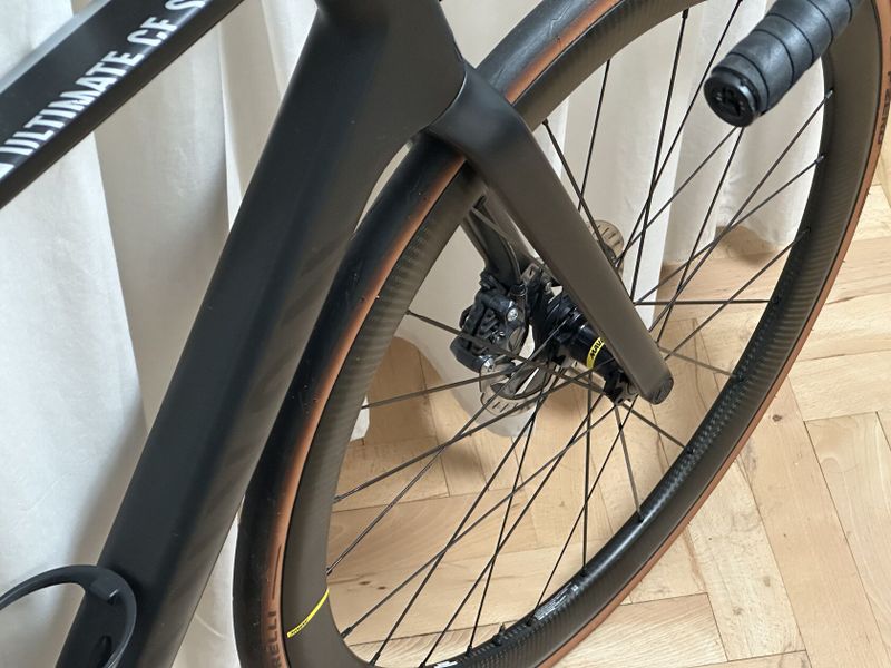 Canyon Ultimate CF SL Disc 8.0 Di2