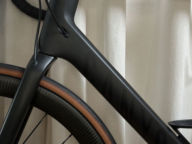 Canyon Ultimate CF SL Disc 8.0 Di2