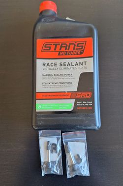 Tmel STANS NO Tubes Race + nové ventilky / Jagwire obal bowdenů pro vnitřní vedení