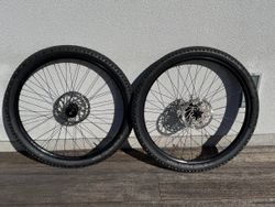 Zapletená kola Bontrager KOVEE Comp TLR 