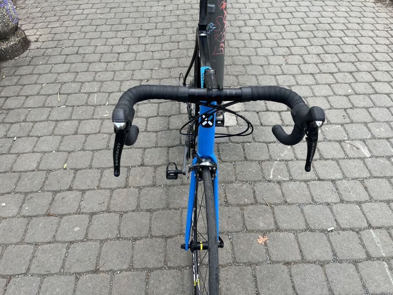 Btwin Ultra silniční kolo velikost L 2x11 Shimano Ultegra