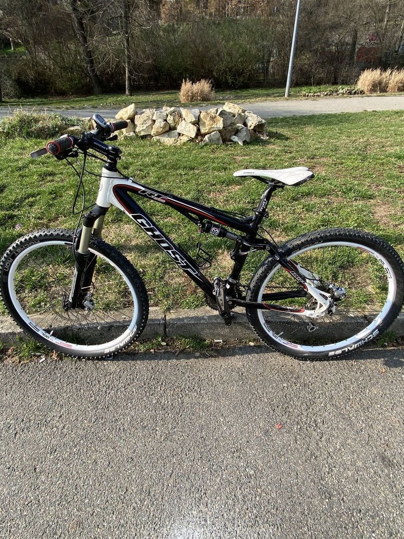 Celoopružené horské kolo Ghost RT 5700