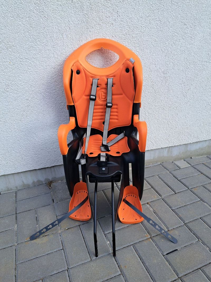 Polohovatelná dětská sedačka bellelli