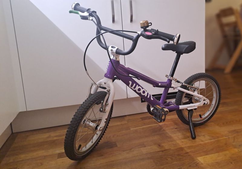 Ultralehké dětské kolo Woom 2 (vel. 14) Fialová