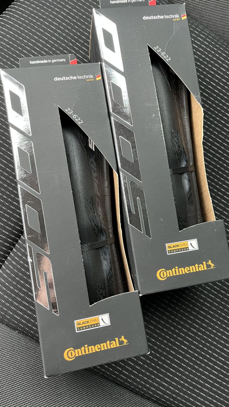 CONTINENTAL GRAND PRIX 5000 - 622-23 cena za oba