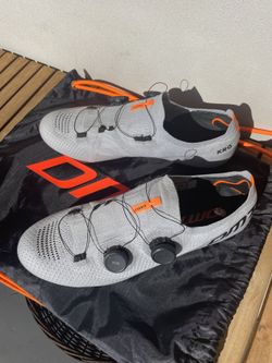 Prodám DMT KR 0 vel 45,5 /29cm