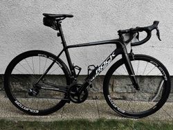 Rock Machine Race Rider 1300 - 54" - DI2 Ultegra + 2. sada kol Fulcrum