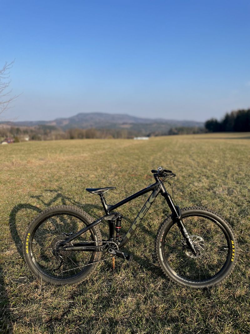 Trek Remedy 8 