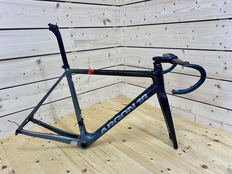 Prodám silniční TOP rámovou sadu Argon18 SUM Pro DISC 15th Anniversary vel. M