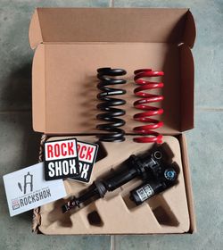 RockShox Super Deluxe Ultimate Coil RC2T 210x55 + Pružiny