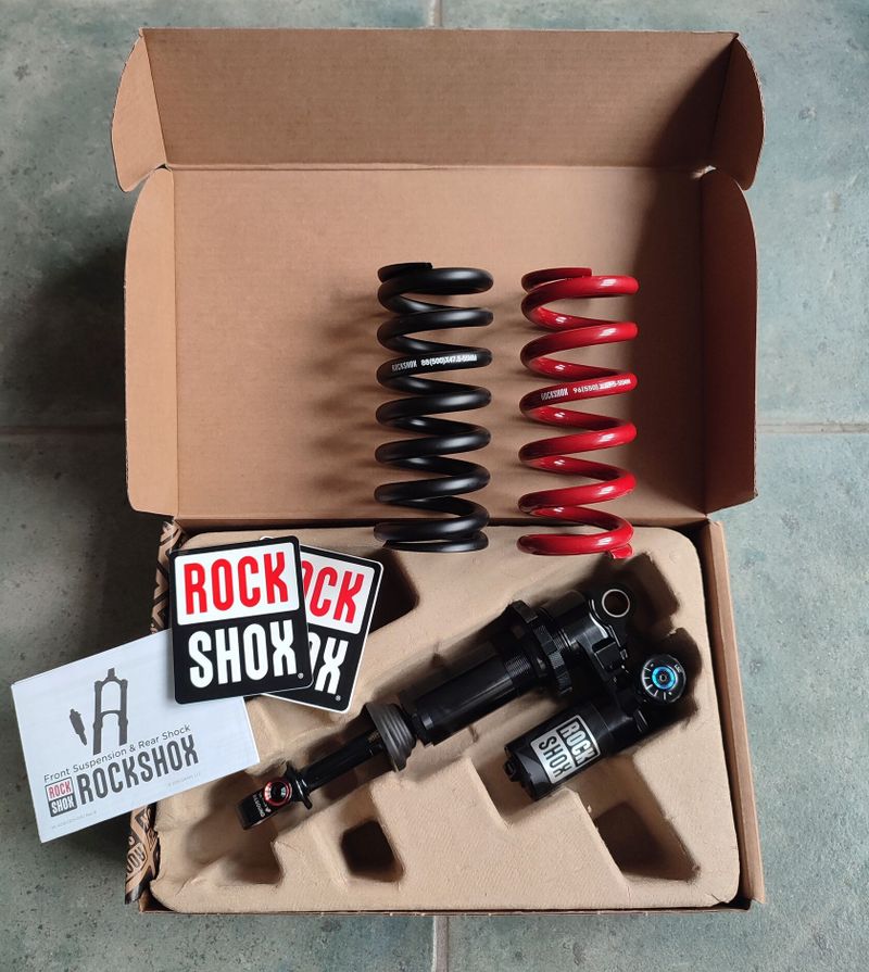 RockShox Super Deluxe Ultimate Coil RC2T 210x55 + Pružiny