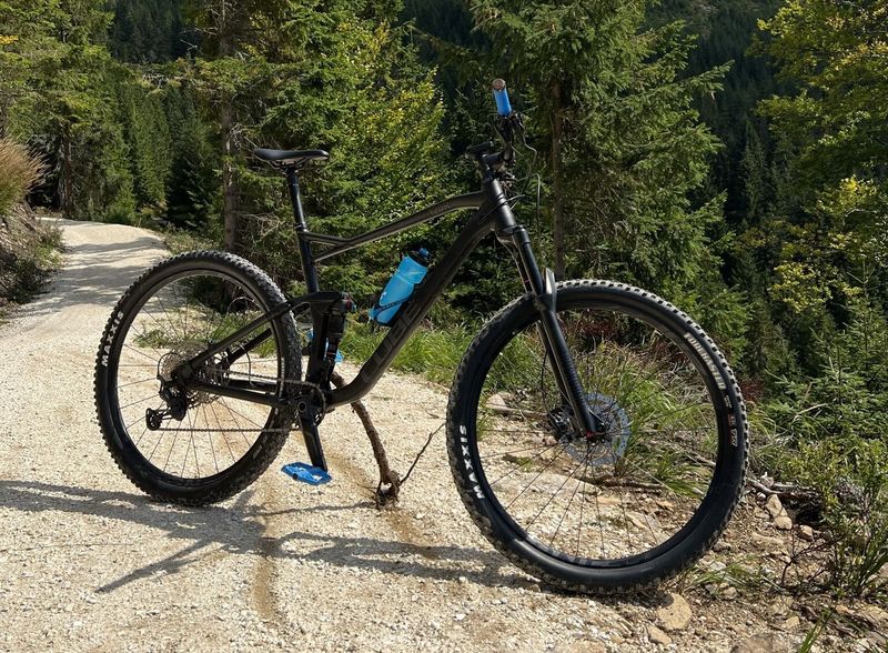 Cube Stereo 120 Race XL (2022) – TOP stav + upgrady