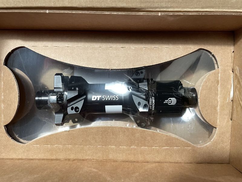 DT Swiss 350 Straightpull Boost 28 děr