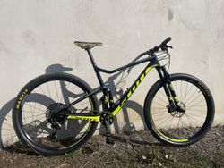 SCOTT Spark RC 900 PRO (HMX carbon rám - nejvyšší varianta)
