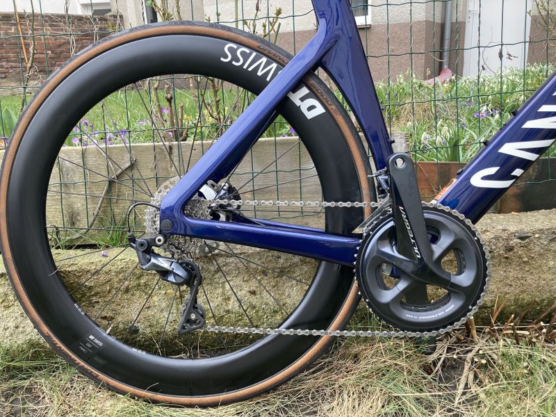 Prodám Canynon Aeroad CF SL 8 vel. L