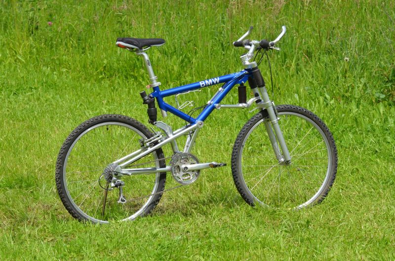 Historické celoodpružené skládací MTB značky BMW