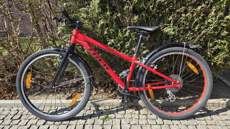 Prodám téměř NOVÉ lehké dětské kolo Trek Wahoo 24