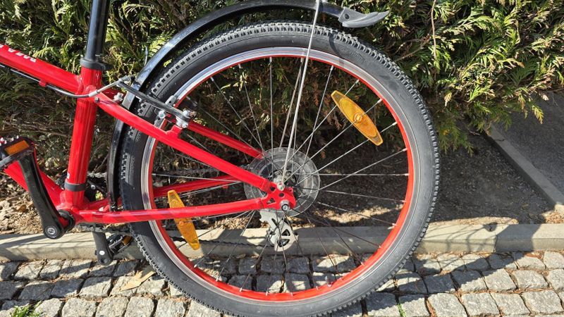 Prodám téměř NOVÉ lehké dětské kolo Trek Wahoo 24
