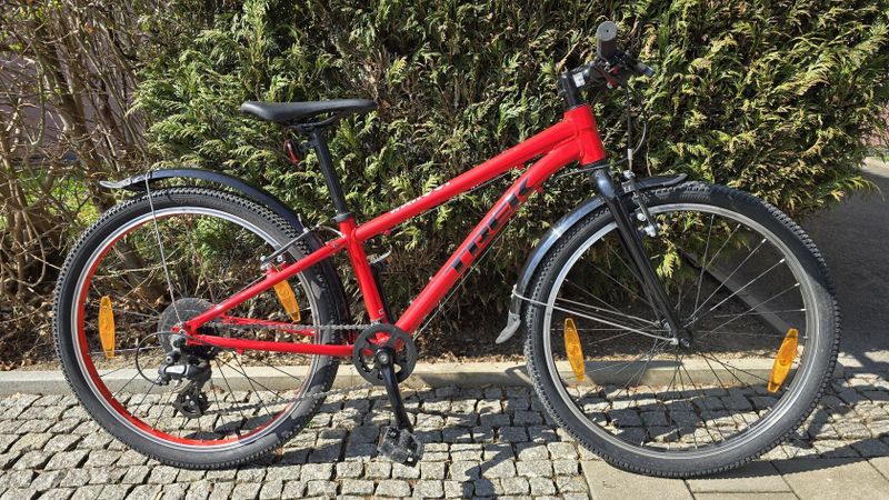 Prodám téměř NOVÉ lehké dětské kolo Trek Wahoo 24