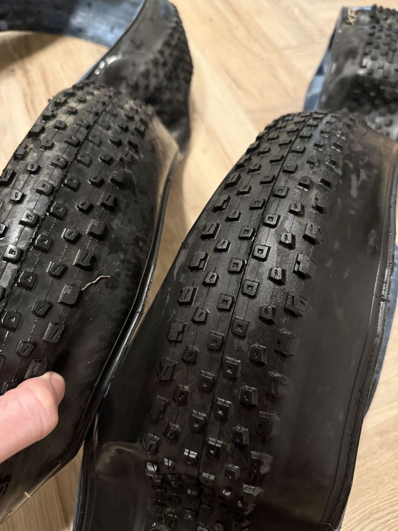 Bontrager XR2 Team Issue 2ks (lehce jeté)