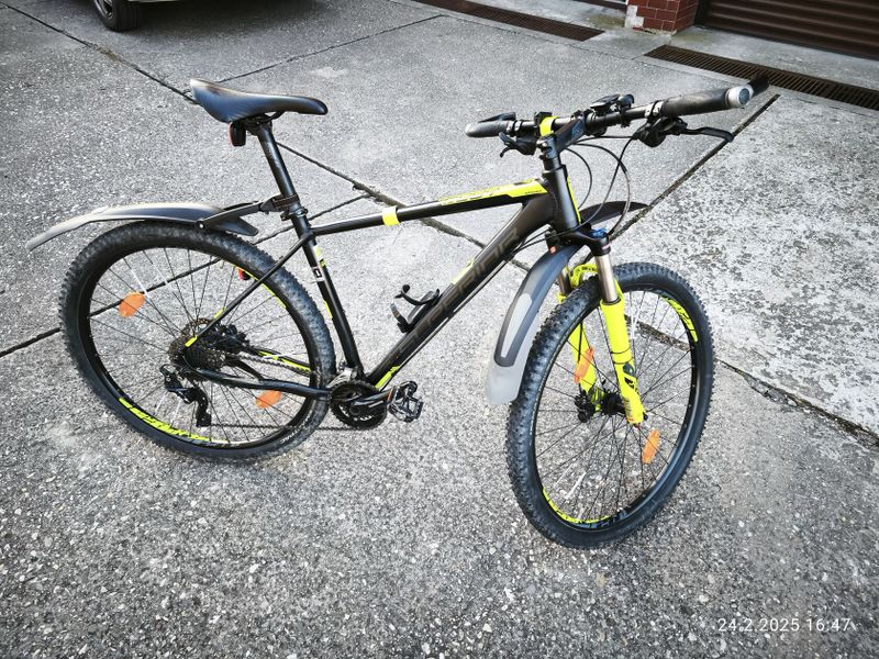 Prodám horské kolo 29" Superior XC 889 - 2018