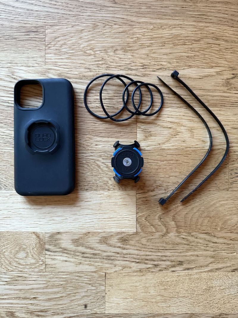 Držák telefonu Quad Lock na představec nebo řídítka + kryt iPhone 13 mini