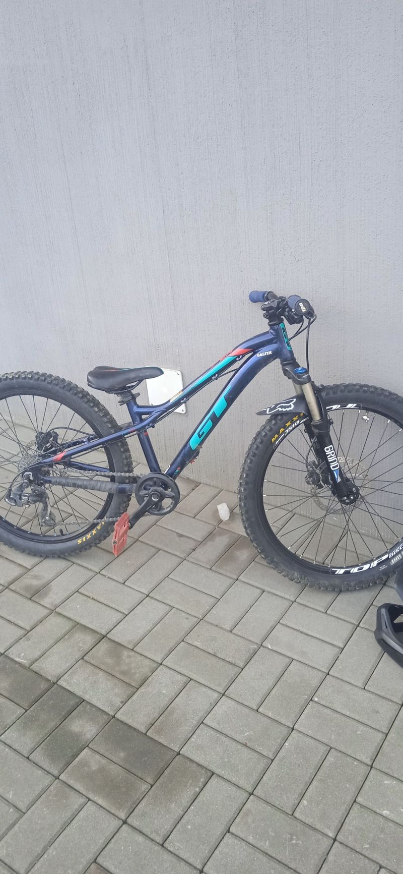 GT Stomper 24 