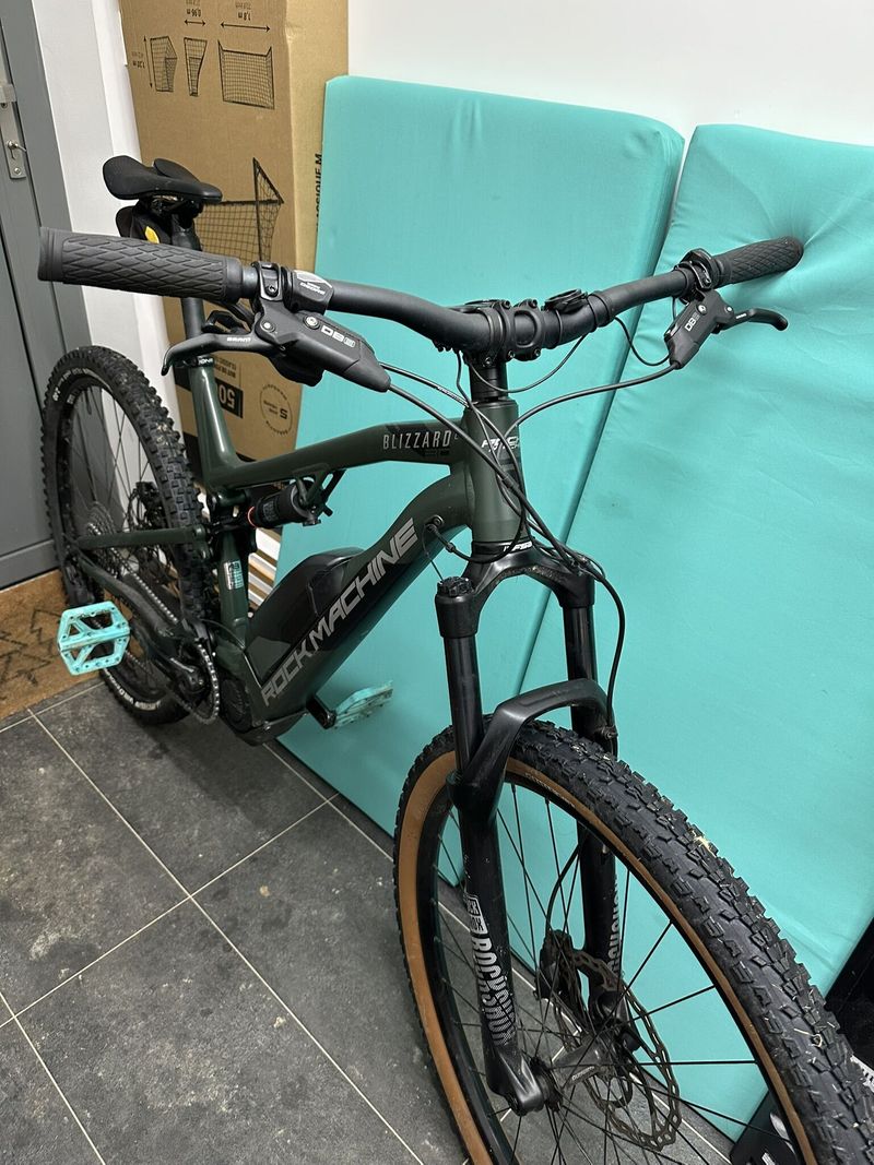 Rock Machine BLIZZARD e30-29, UPGRADE brzdy SRAM DB8, 2x kotouče GALFER 203mm, platformy