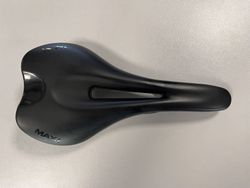 Sedlo MAX1 Evo Carbon Hole