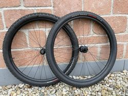 Zapletená kola Specialized + Shimano 