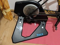 Trenažér Tacx Neo 2T Smart