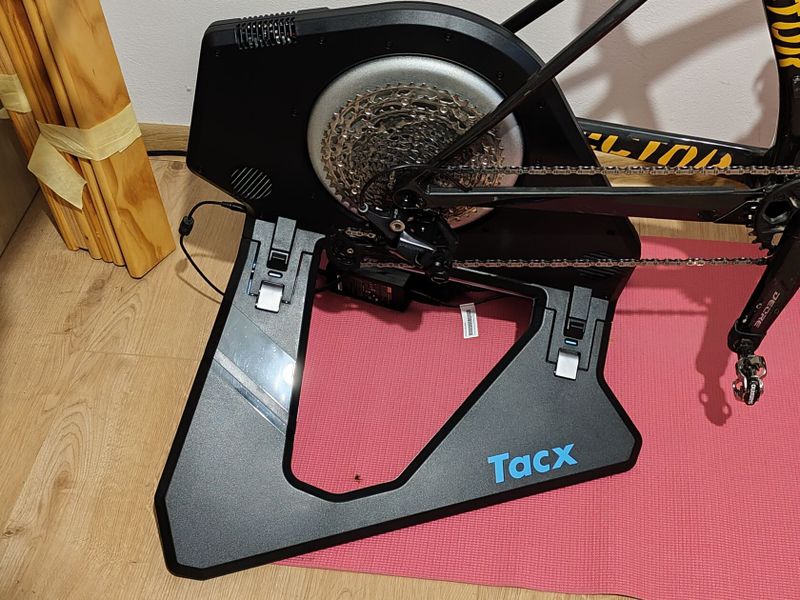 Trenažér Tacx Neo 2T Smart
