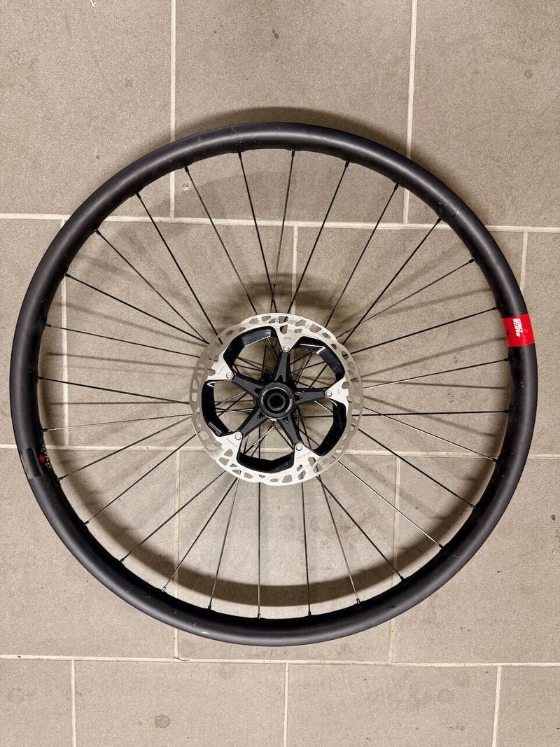 Set Reserve 30 HD, I9 HYDRA Carbon 29" Centerlock, Boost + kotouče 203 mm
