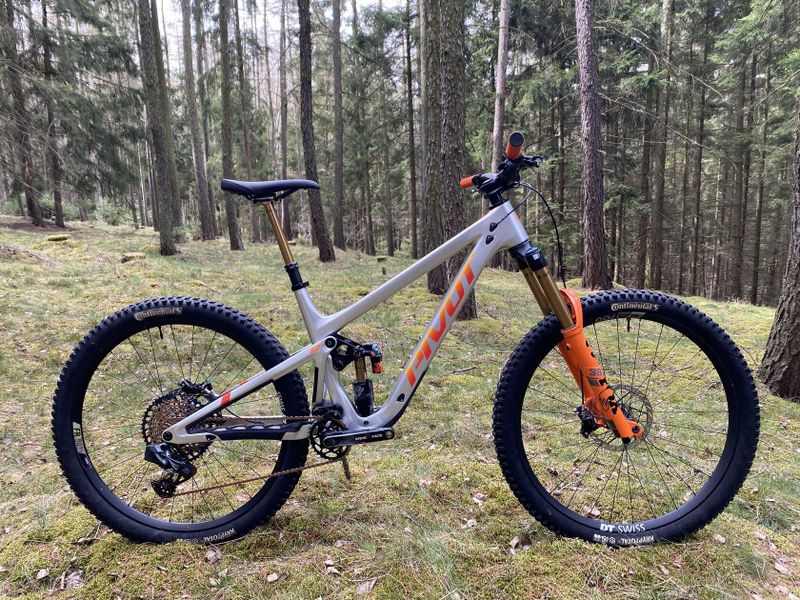 Pivot firebird 29, vel. L