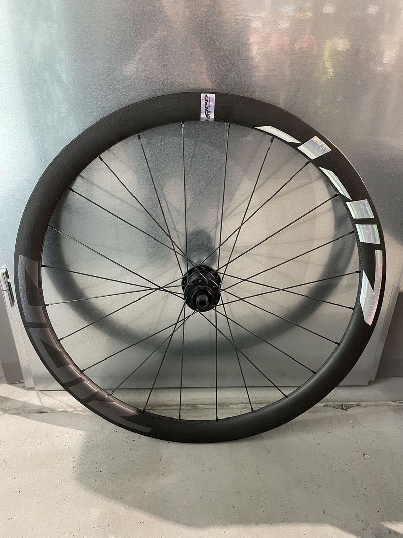 Prodám silniční/gravelová kola 303 Zipp Firecrest Tubeless Disc-brake 