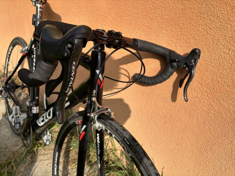 Karbonové silniční kolo VeloVia veilikost 56 