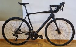 Cannondale Synapse Carbon 2022 nové komponenty 105, DT Swiss