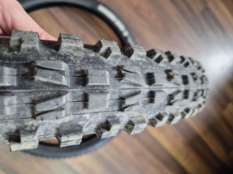 Maxxis Minion DHR a DHF 29x2.4" 
