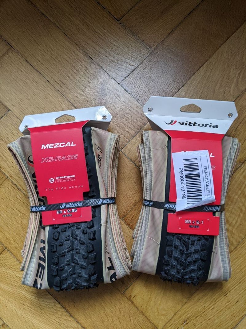 Vittoria Mezcal XCR (pair)