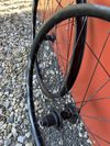 Zapletená kola Giant AM 29 s náboji Shimano MT410