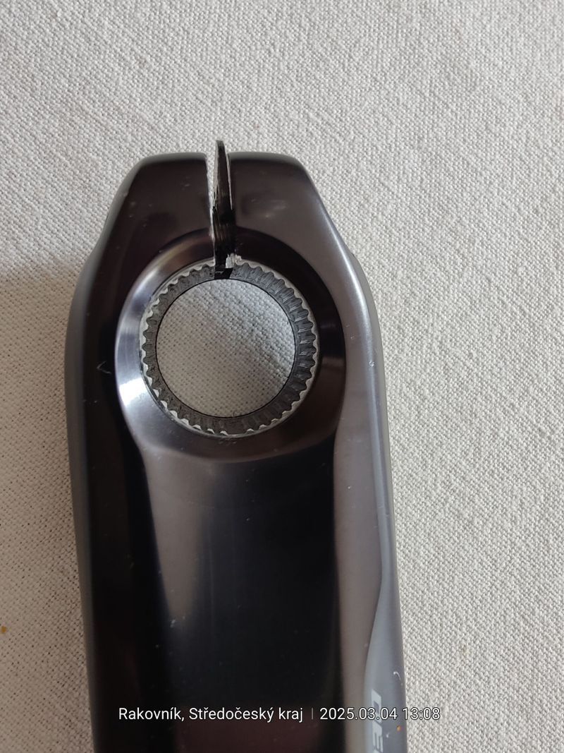 Levá klika Shimano FC M8100