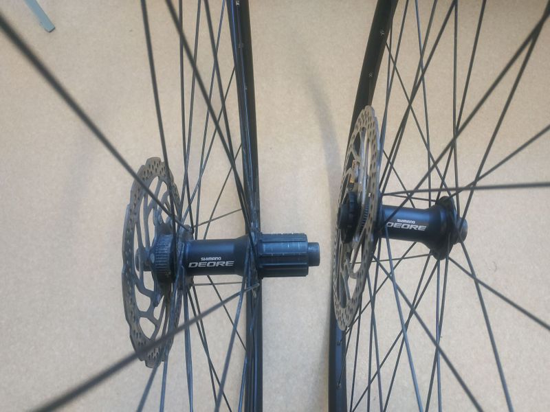 kola WTb ráfky, Shimano náboje a kotouče