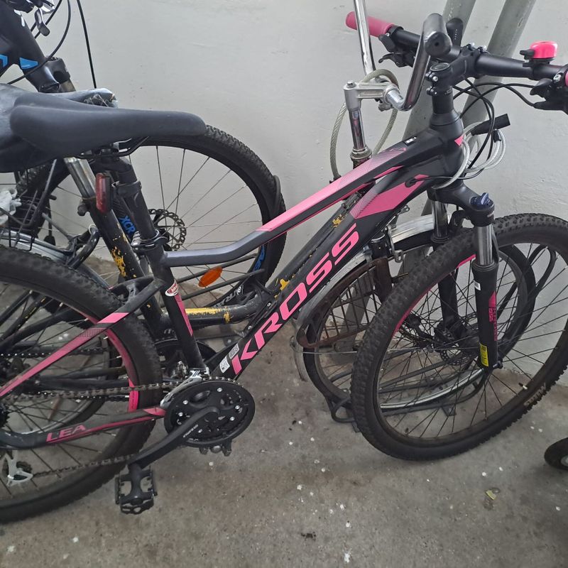 Prodám dámské horské kolo - Kross 22 Lea 6.0 (27.5) Black/Pink Matt XS(16) 