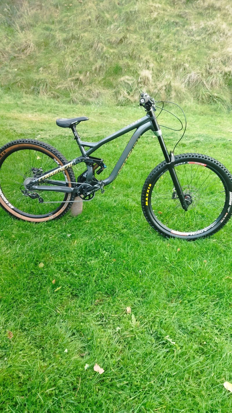 Commencal dh v3